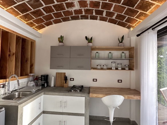 Brand new full catered apartment with the best views of the sunset