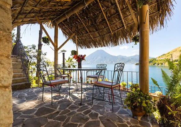 Whole lodge, cabin in Santa Cruz la Laguna, Guatemala
