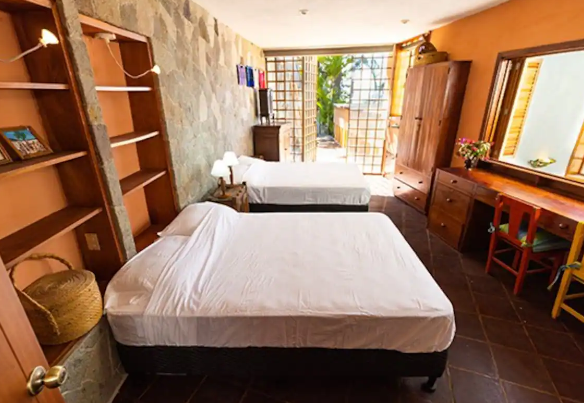 Whole lodge, cabin in Santa Cruz la Laguna, Guatemala