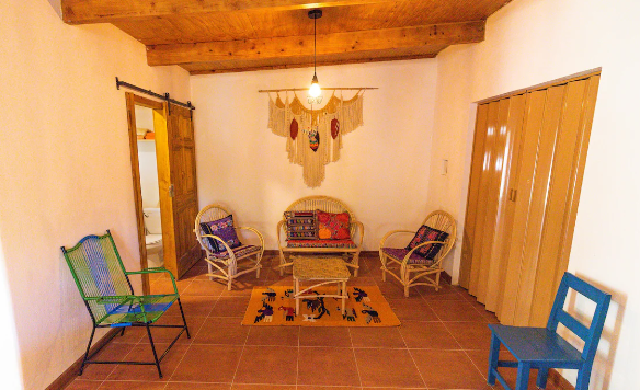 Unique cabin in down town Santa Cruz la Laguna with volcano view